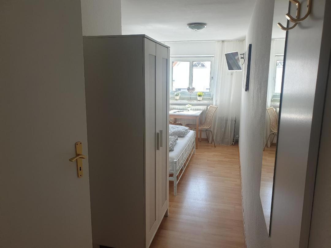 Rooming24, Kleine Pension Lubeck Bagian luar foto