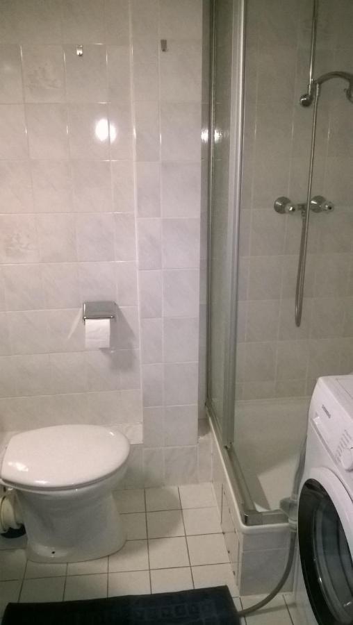 Rooming24, Kleine Pension Lubeck Bagian luar foto