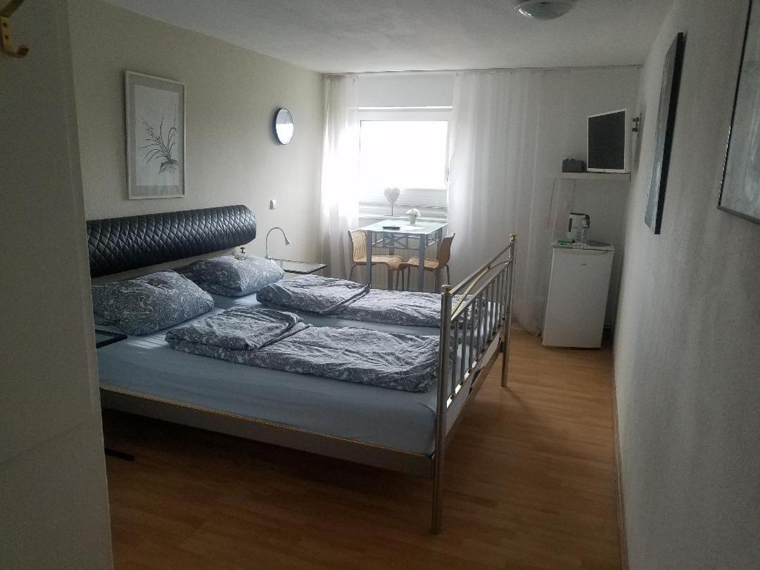 Rooming24, Kleine Pension Lubeck Bagian luar foto