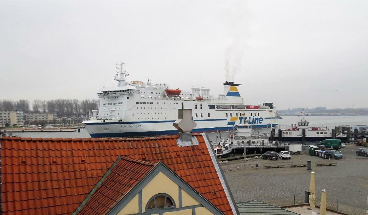 Rooming24, Kleine Pension Lubeck Bagian luar foto