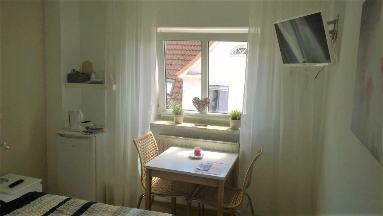 Rooming24, Kleine Pension Lubeck Bagian luar foto