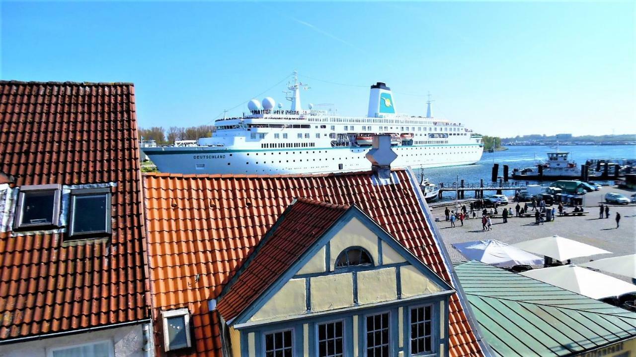 Rooming24, Kleine Pension Lubeck Bagian luar foto