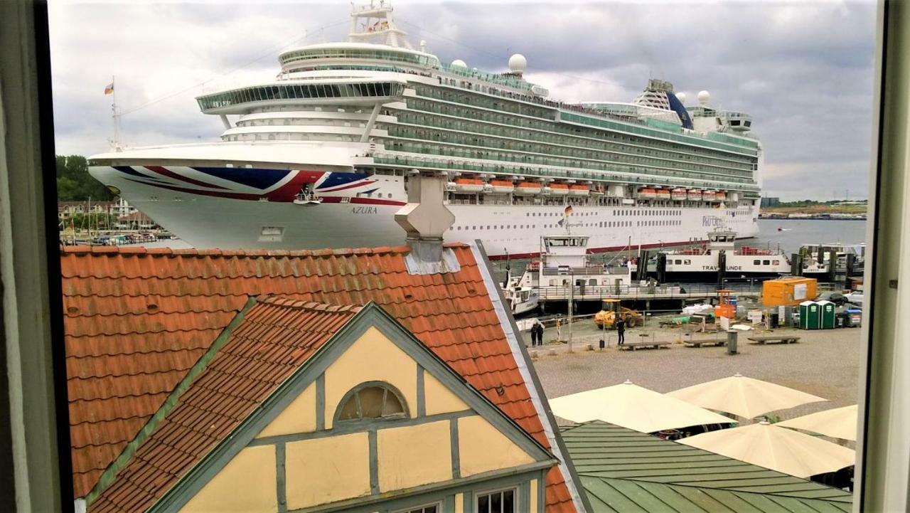 Rooming24, Kleine Pension Lubeck Bagian luar foto