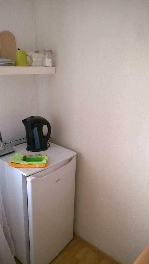 Rooming24, Kleine Pension Lubeck Bagian luar foto