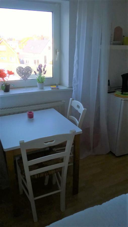 Rooming24, Kleine Pension Lubeck Bagian luar foto